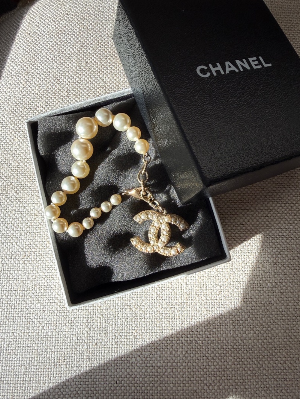 CHANEL Faux Pearl Strass CC Charm Gold Tone Adjustable Graduated Bracelet